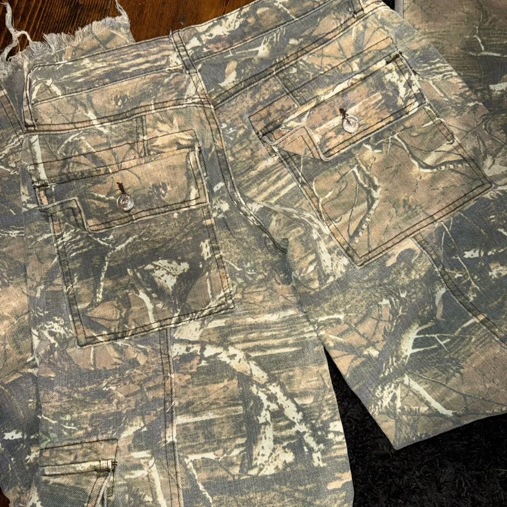 REVICE Camouflage Women Flare Jeans - Picture 6 of 7